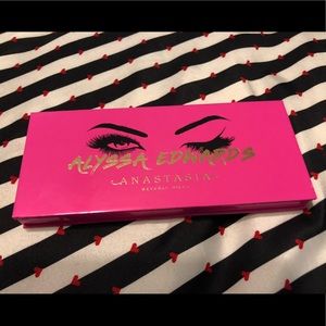ABH Alyssa Edwards eyeshadow palette